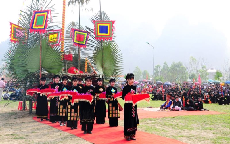 Long Tong Festival's festive activities