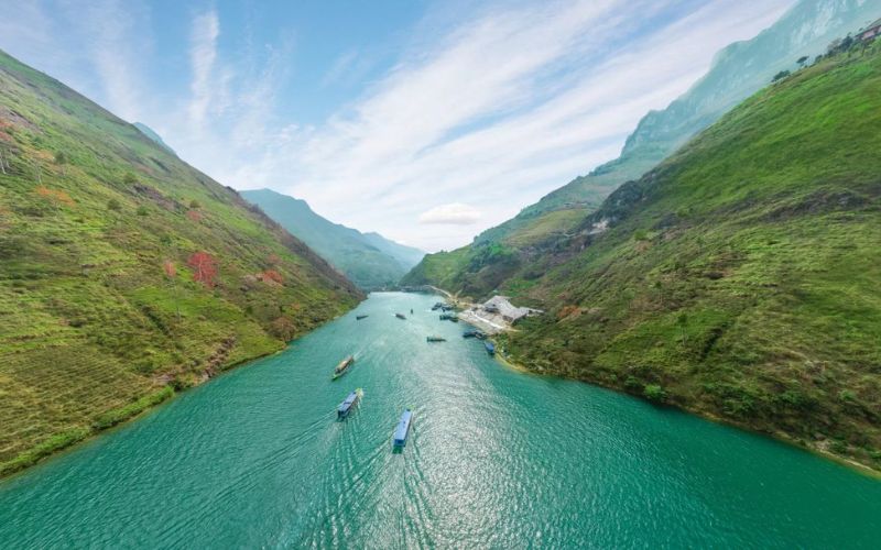 Hẻm vực Tu Sản